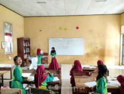 Duta Santri Bekali Anak Didik Pelatihan Speaking